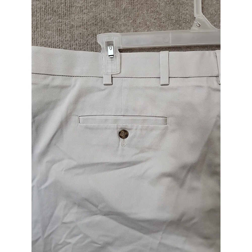 Roundtree Yorke Travel Smart Dress Pants Mens 48x34(33) Khaki Gray Non Iron NEW - Picture 6 of 9
